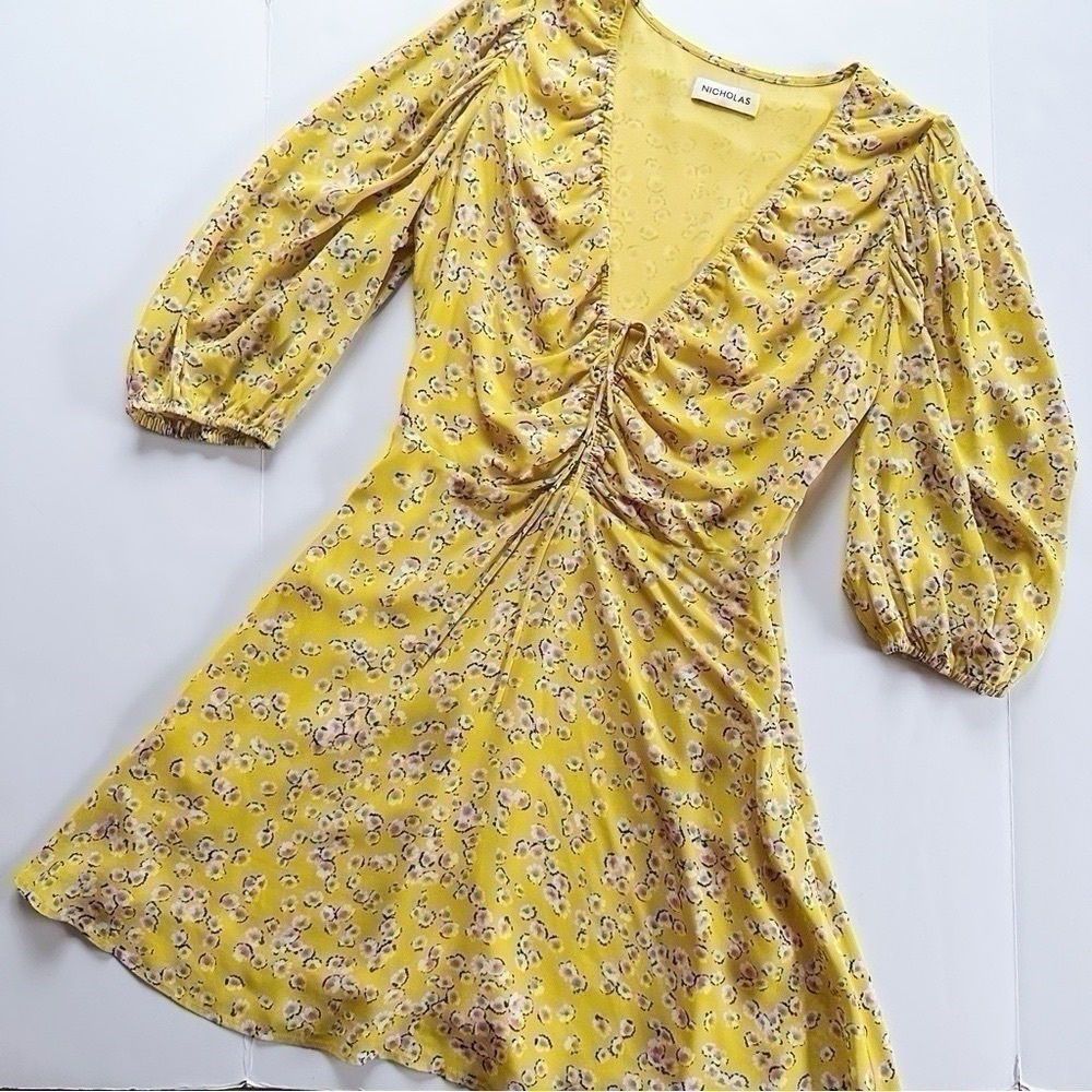 NEW Nicholas Danielle Yellow Floral Print Lace Up Mini Dress Size 4 - Picture 7 of 10
